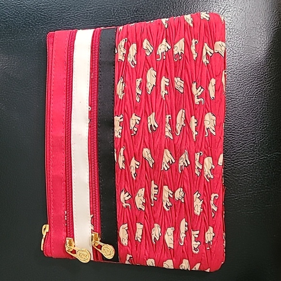 Jim Thompson Handbags - Jim Thompson Silk Make Up Jewelry Bag